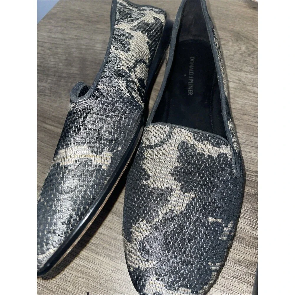 Donald Pliner Women's Metallic Brocade Slip On Shoes Size 11M Dendasp